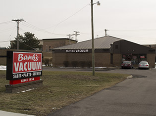 Bank's Vacuum - Novi